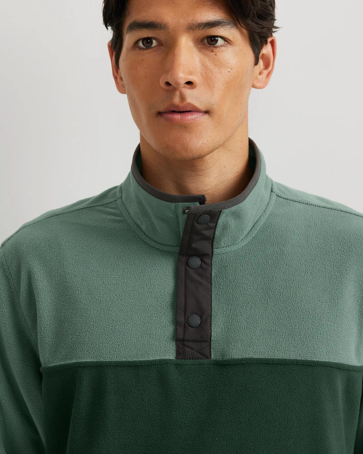 Eddie Bauer Men's Chutes Fleece Snap Mock Pullover alternate view 5
