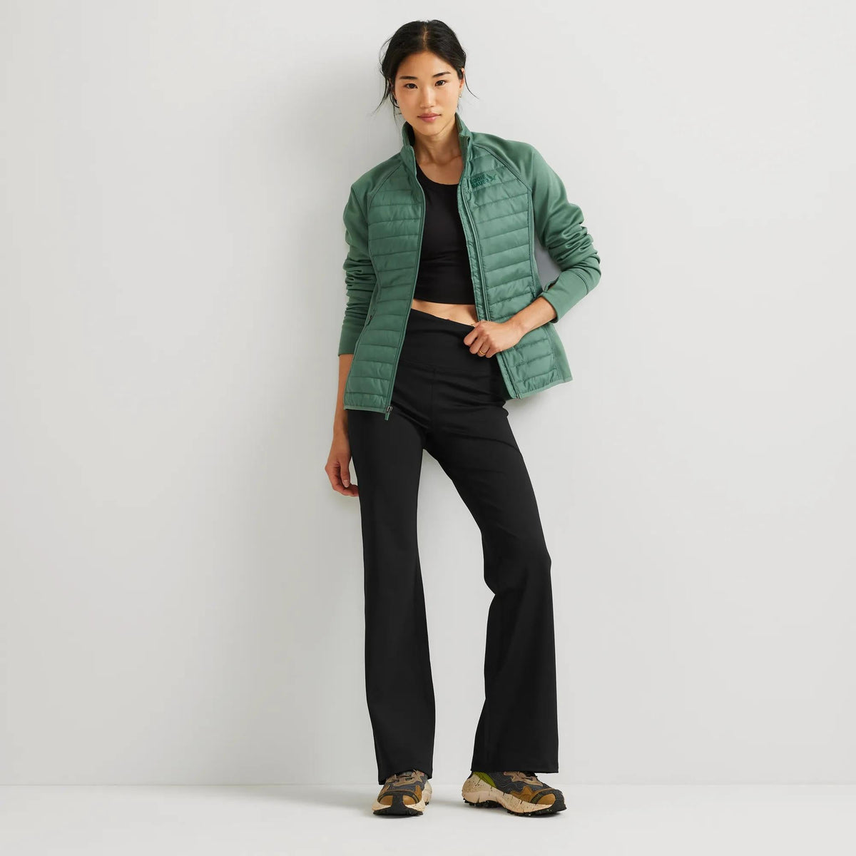 Eddie Bauer Women's Traverse Trail Flare Pants alternate view 3