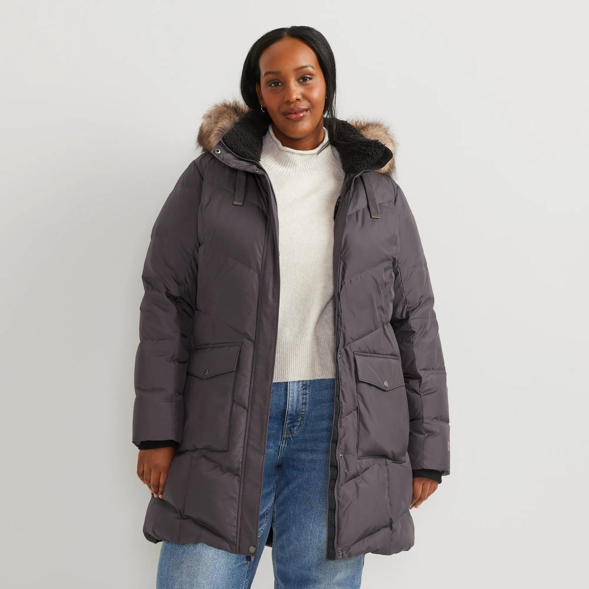 Eddie Bauer Women's Lodge Cascadian Down Hooded Parka alternate view 2