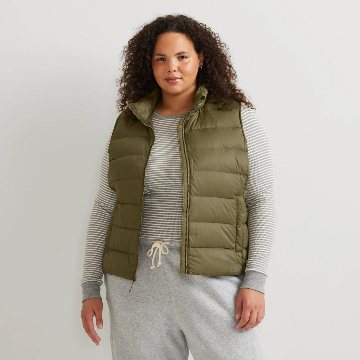 Eddie Bauer Women's CirrusLite Down Vest alternate view 3
