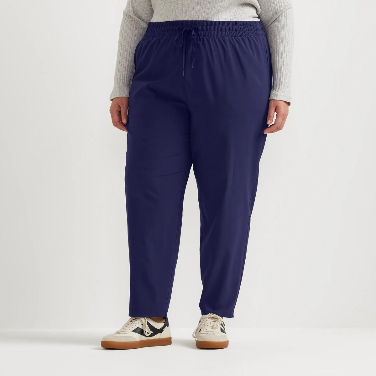 Eddie Bauer Women's Departure Stretch Tie-Front Ankle Pants alternate view 3