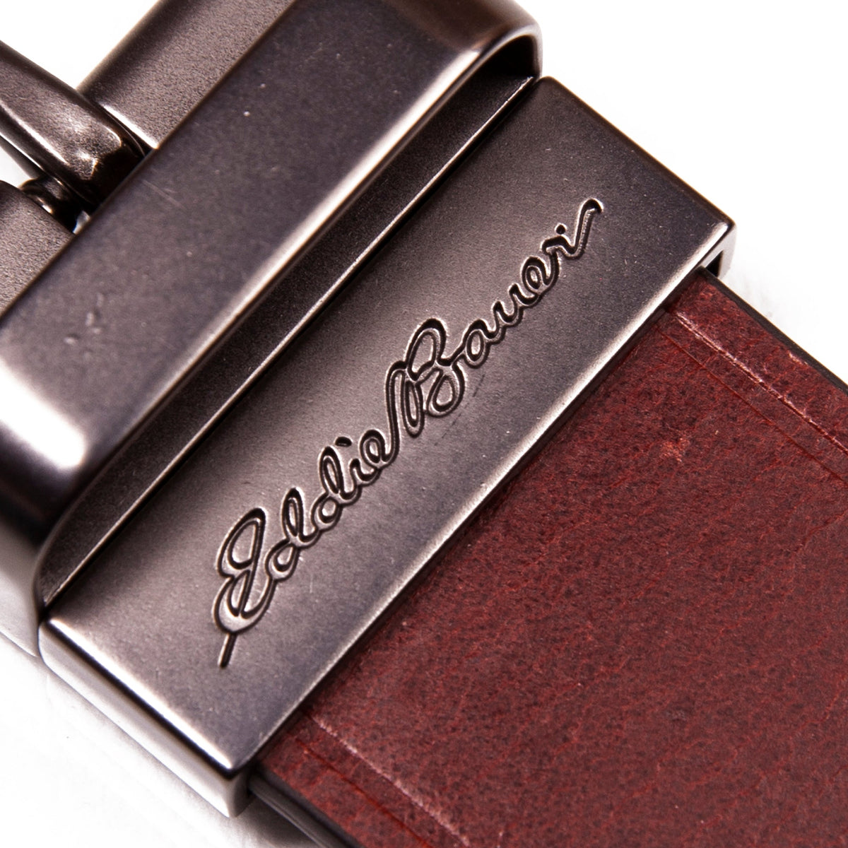 Eddie Bauer Men's Smooth Leather Reversible Belt alternate view 2