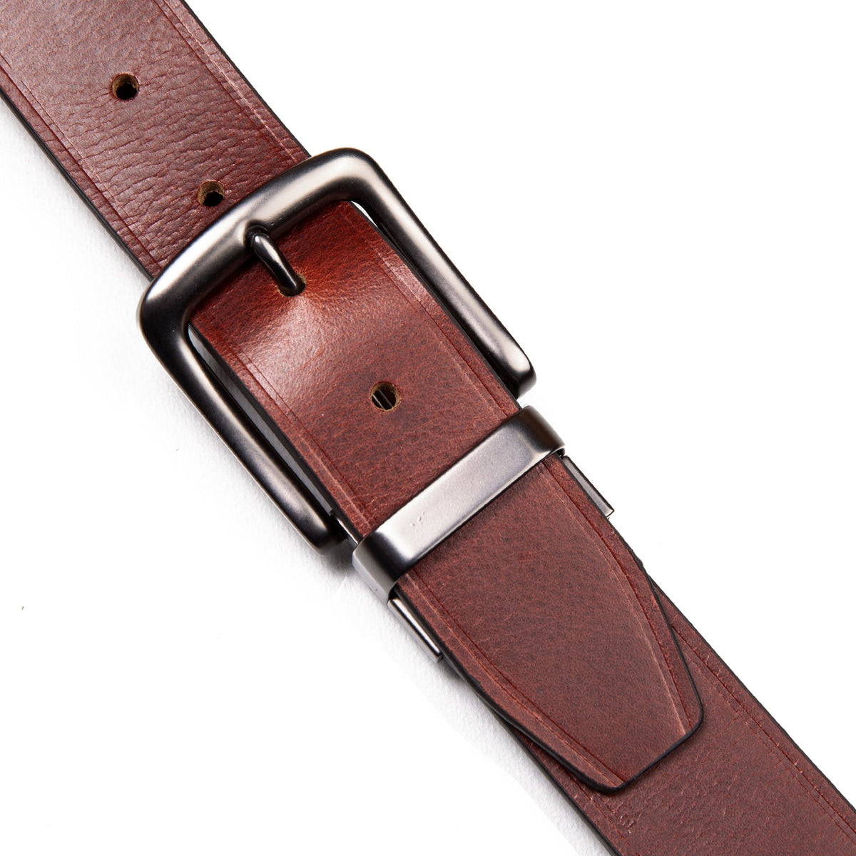 Eddie Bauer Men's Smooth Leather Reversible Belt alternate view 3