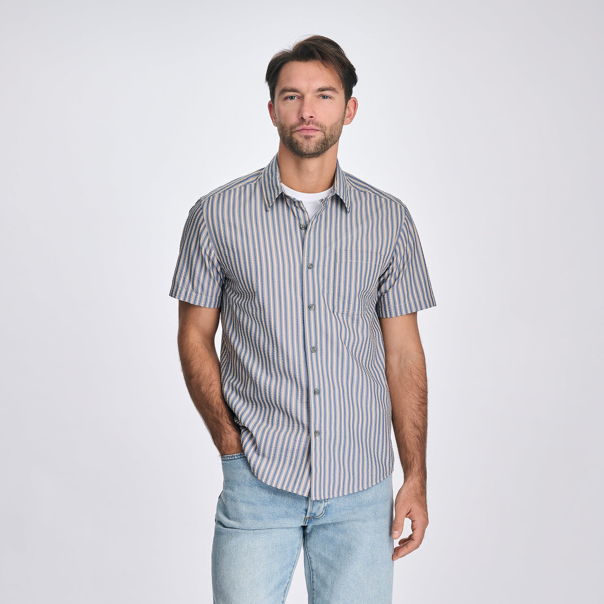 Eddie Bauer Men's Short-Sleeve Pack It 3.0 Seersucker Shirt product image