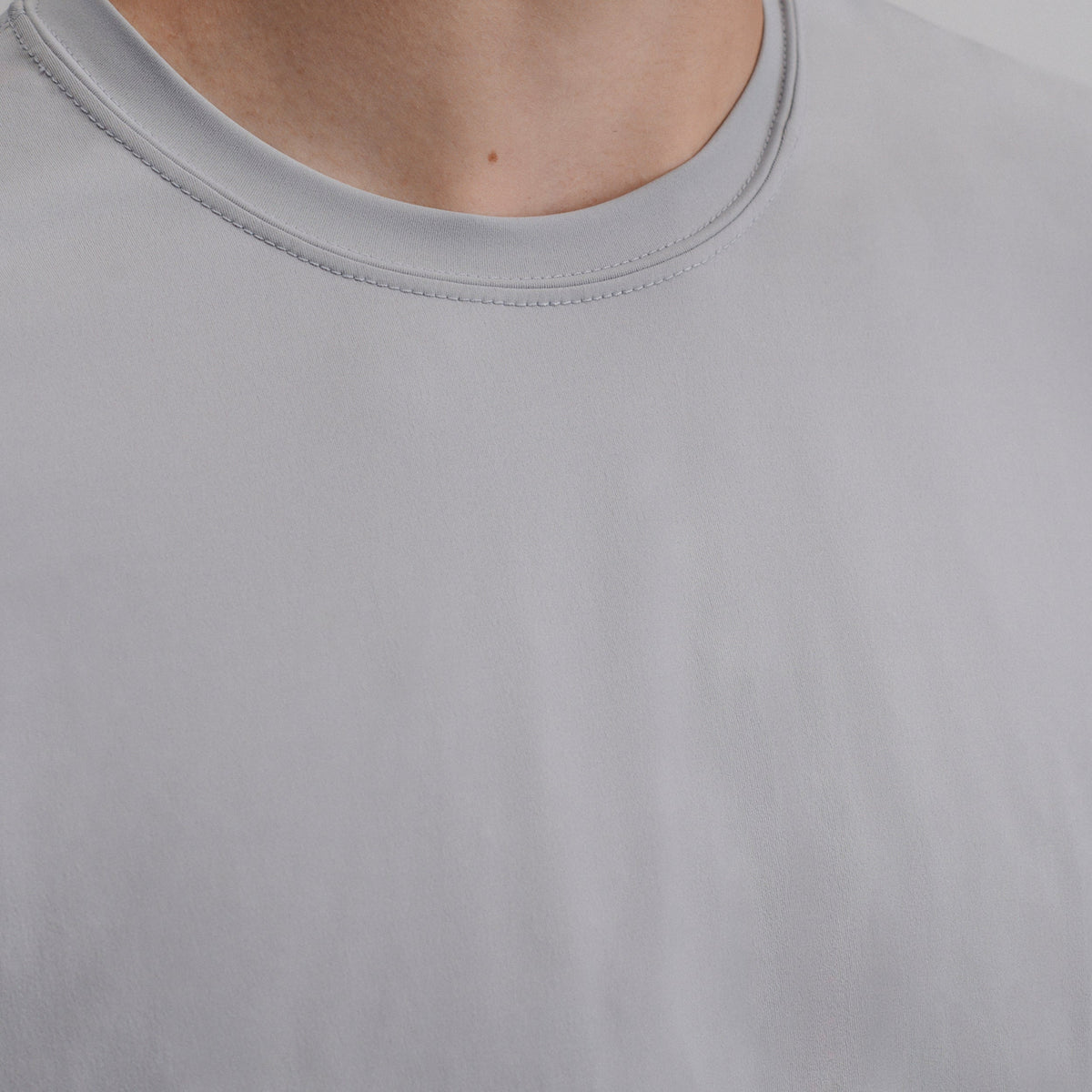 Eddie Bauer Men's Sundrift UPF Long Sleeve Shirt alternate view 2