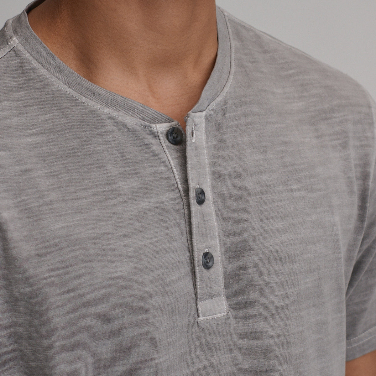 Eddie Bauer Men's Short-Sleeve Sunwashed Cotton Henley alternate view 2