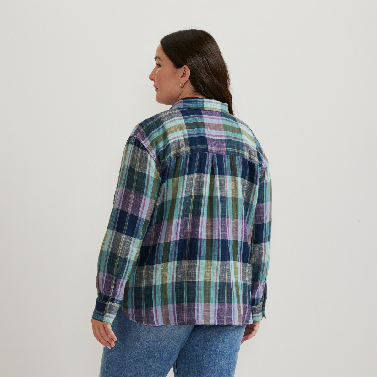 Eddie Bauer Women's Cotton Slub Plaid Long-Sleeve Shirt alternate view 3