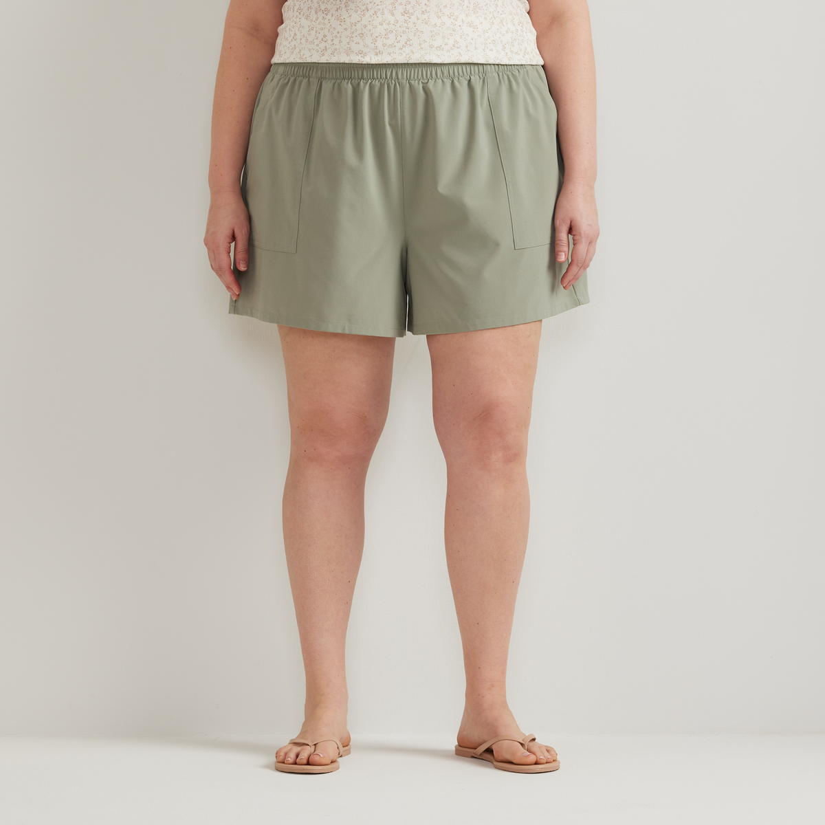 Eddie Bauer Women's Departure Pull-On Shorts alternate view 2
