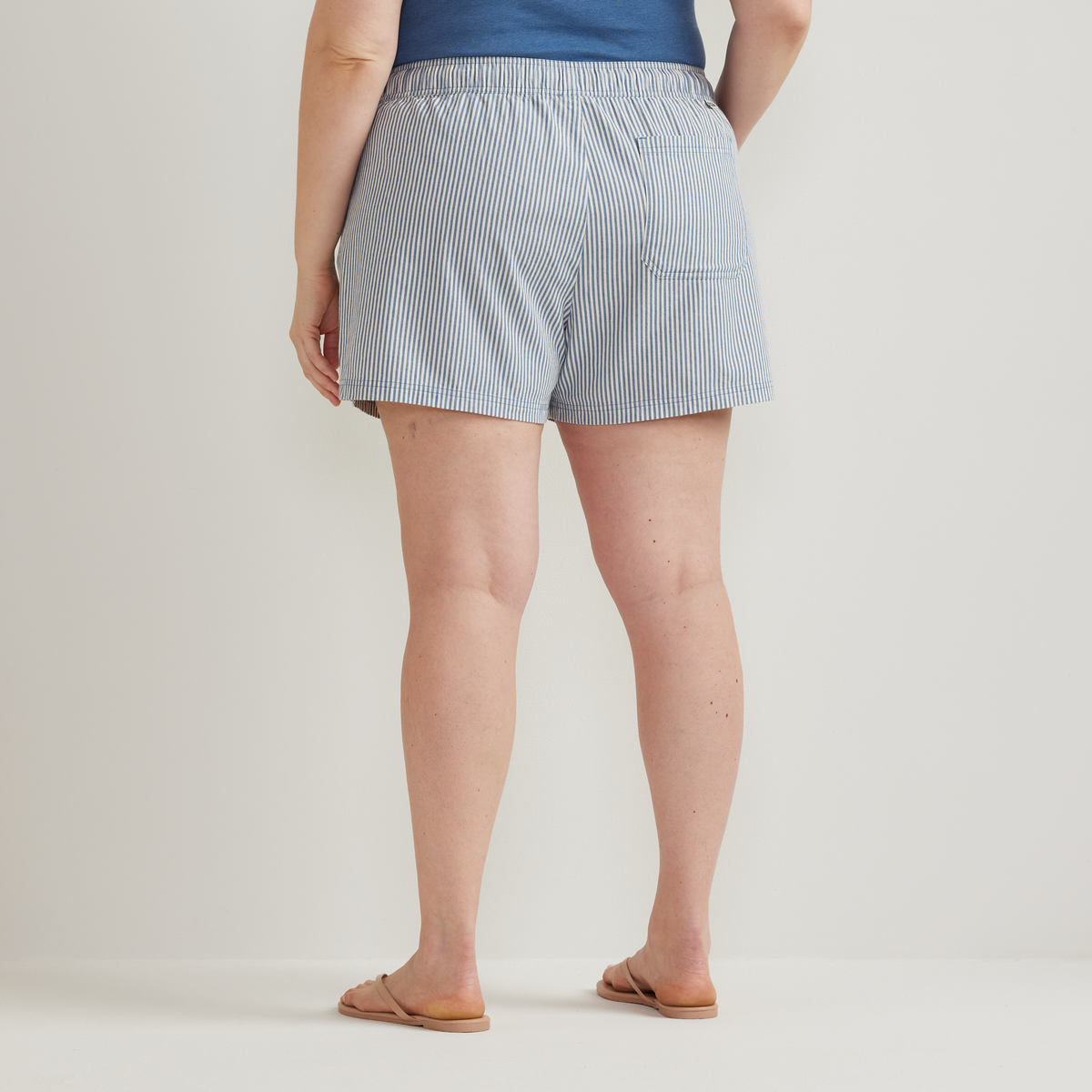 Eddie Bauer Women's Softened Legend Wash Relaxed Shorts alternate view 3