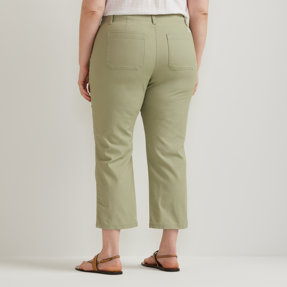 Eddie Bauer Women's Utility Stretch Canvas Kick Cropped Pants alternate view 3