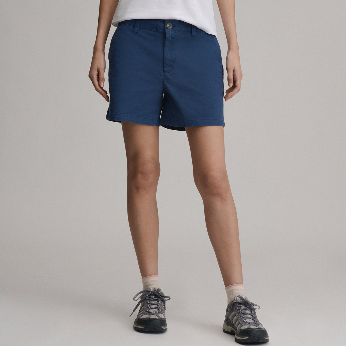 Eddie Bauer Women's Softened Legend Wash Shorts alternate view 4