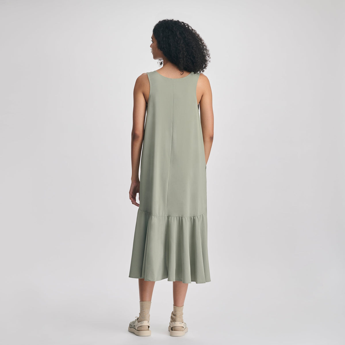 Eddie Bauer Women's Departure Midi Dress alternate view 1