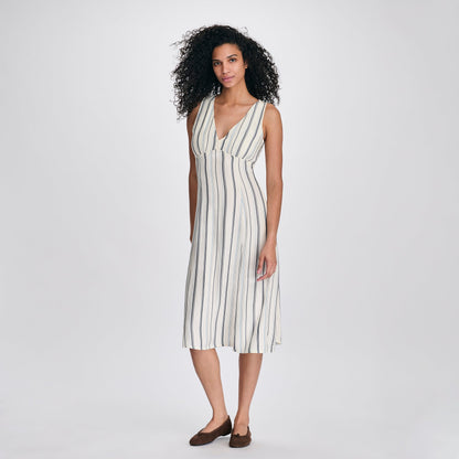 Eddie Bauer Women's Destination Dress alternate view 1