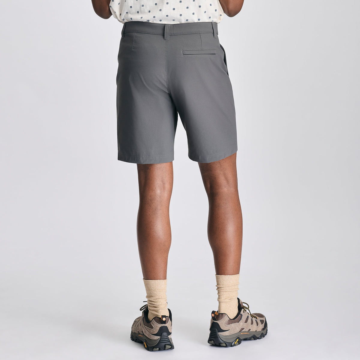 Eddie Bauer Men's Horizon Takeoff Chino Shorts alternate view 3