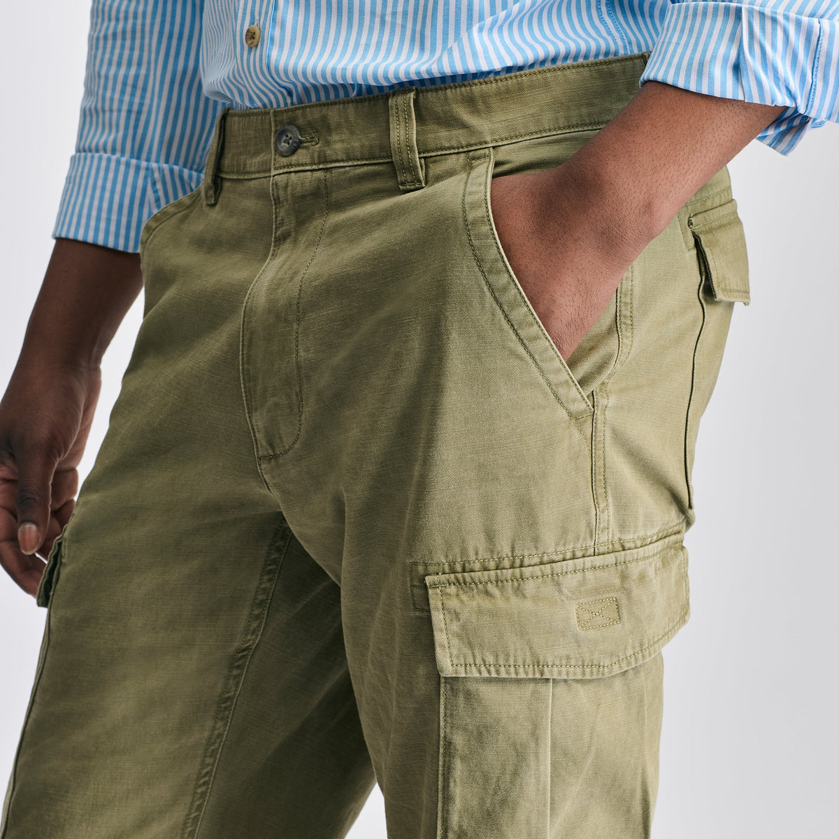 Eddie Bauer Men's Interbay Cargo Pants alternate view 2