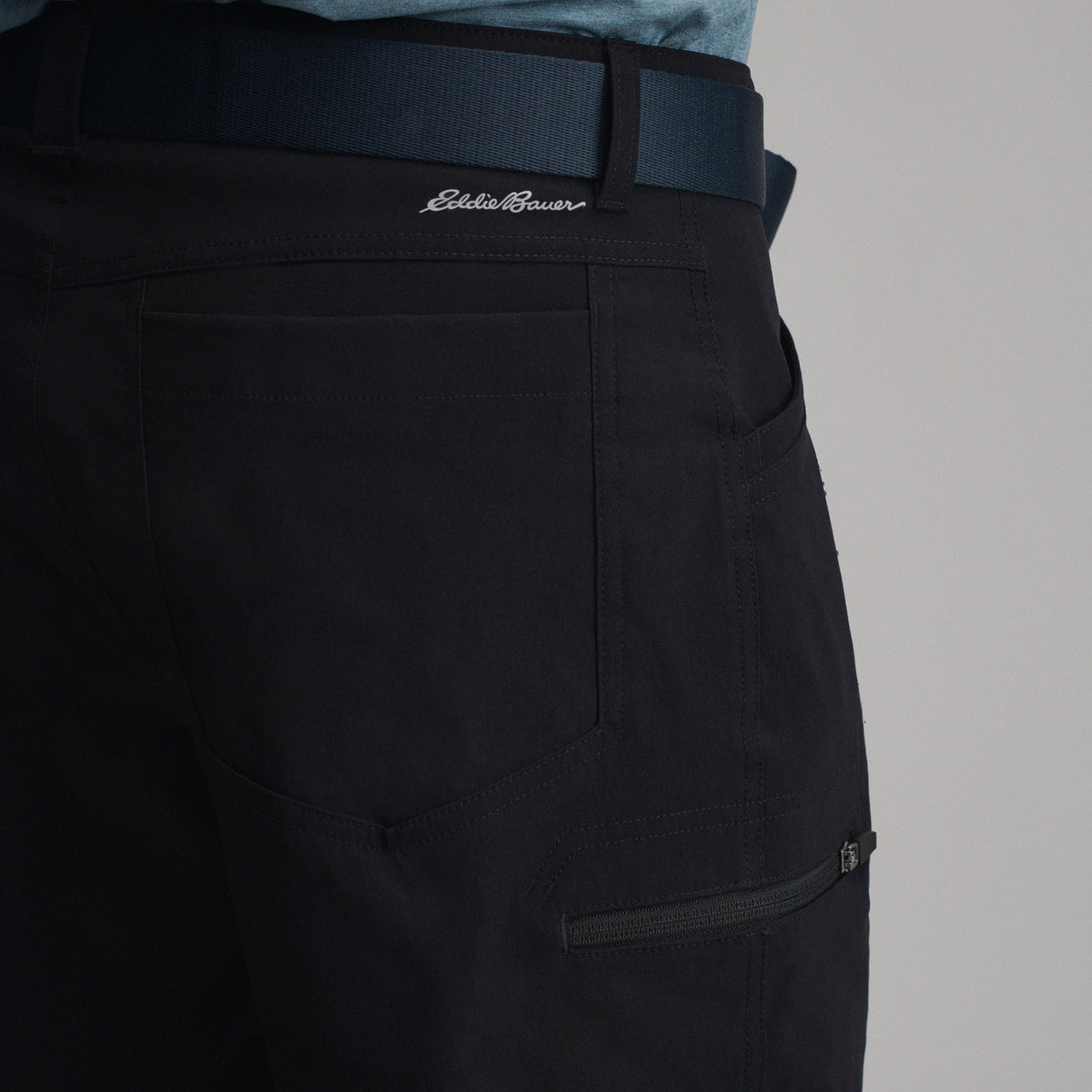 Eddie Bauer Men's Guide Pro 2.0 Shorts - 8" alternate view 3