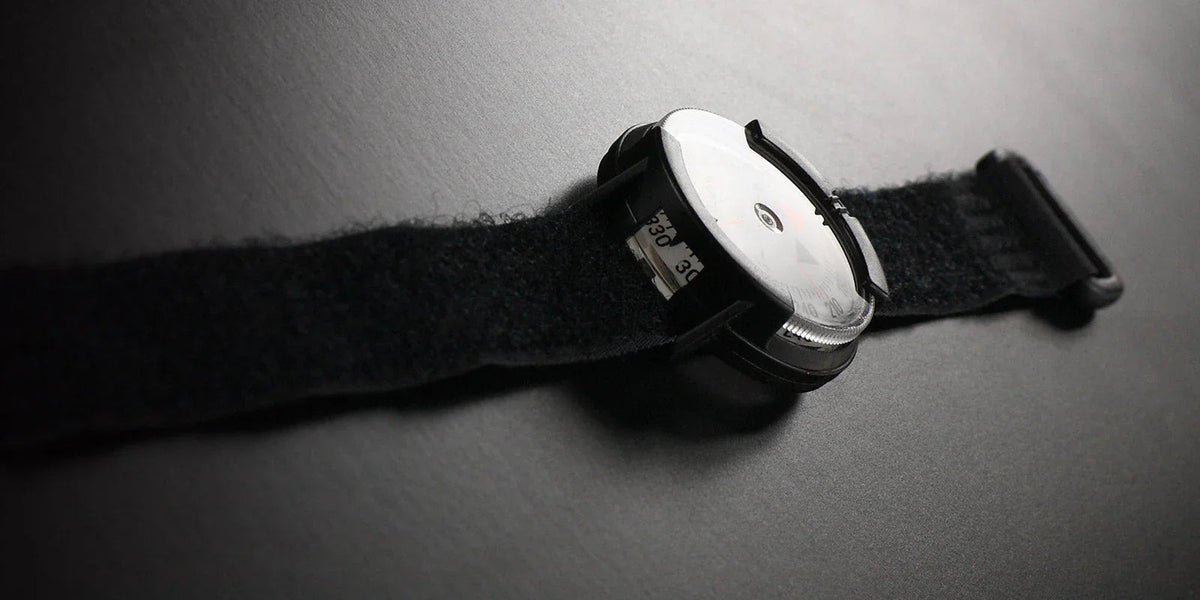 Suunto M-9/Black/Black/NH with Velcro Strap